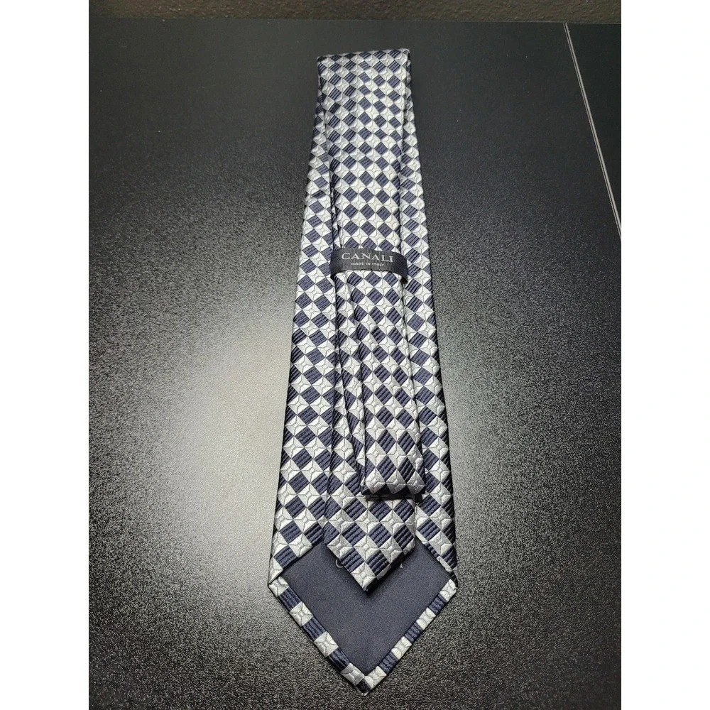 Canali Men's Necktie Navy Blue Silver Geometric Silk 3.25